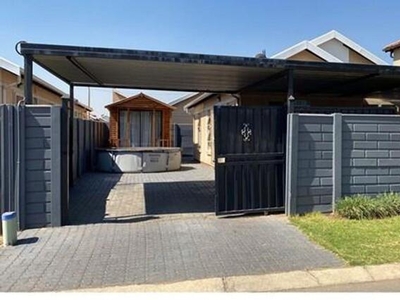 House For Sale In Leopard's Rest Security Estate, Alberton