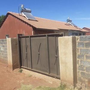 House For Sale In Lufhereng, Soweto