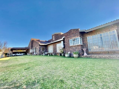 House For Sale In Miederpark, Potchefstroom