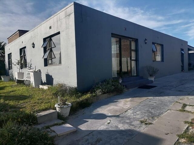 House For Sale In Pelican Heights, Cape Town