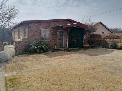 House For Sale In Warden, Free State