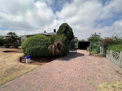 House For Sale In Whiteridge, Roodepoort