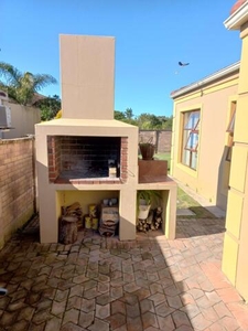 Townhouse For Rent In Lorraine Manor, Port Elizabeth