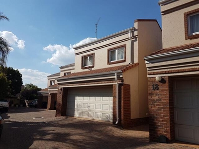 Townhouse For Rent In Woodhill Golf Estate, Pretoria