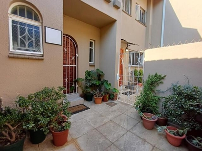 Townhouse For Sale In Garsfontein, Pretoria