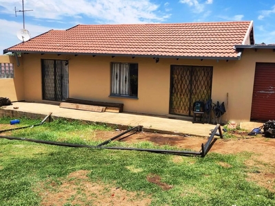 3 Bedroom House For Sale in Naturena