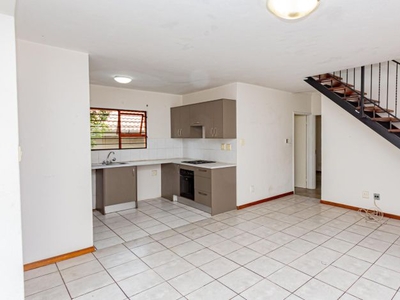 2 Bedroom duplex townhouse - sectional for sale in Craigavon, Sandton