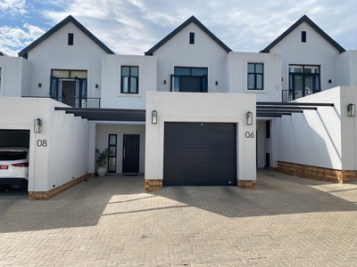 2 Bedroom Townhouse To Let in Bryanston
