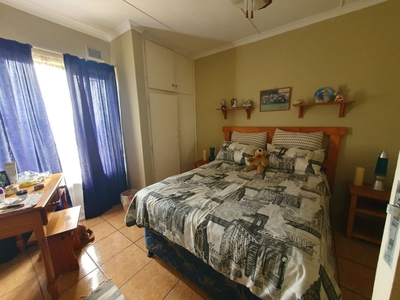 3 bedroom house to rent in Illovo Glen