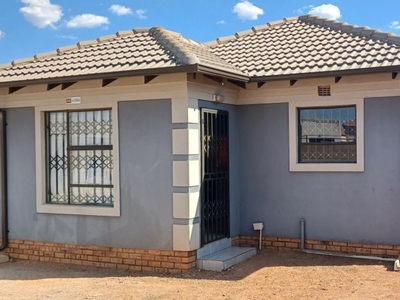 3 Bedroom house to rent in Mohlakeng, Randfontein