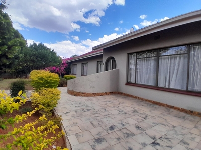 3 Bedroom House to rent in Riviera