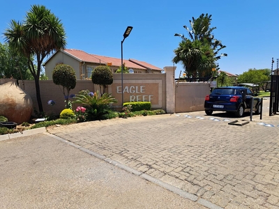 2 Bedroom Apartment to rent in Laser Park | ALLSAproperty.co.za
