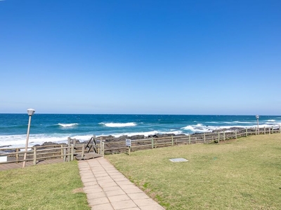 Coral Cove - One of a kind right in front of Ballito beach front. Promenade walk way!!!