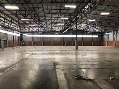 CORPORATE PARK SOUTH: LARGE WAREHOUSE / FACTORY / DISTRIBUTION CENTRE TO LET IN MIDRAND!