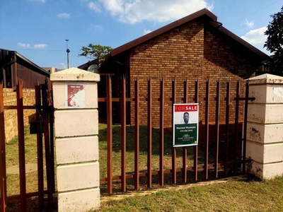 House For Sale In Kwaguqa, Witbank