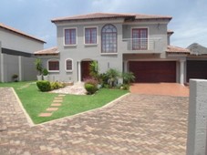 House In Lakewood Gauteng