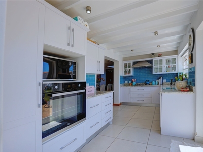 4 bedroom double-storey house for sale in Groot Brakrivier Central