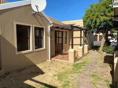 2 Bedroom Townhouse to Rent in Twin Palms