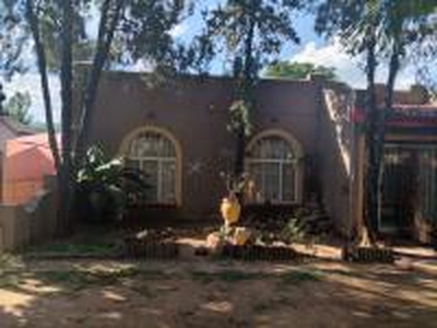 4 Bedroom House for Sale For Sale in Protea Park - MR614964