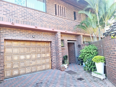 4 Bedroom Townhouse For Sale in Musgrave