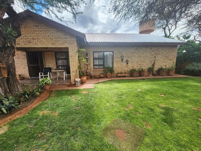 5 Bedroom House For Sale in Kathu