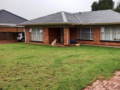 3 Bedroom house for sale in Kempton Park Ext 4