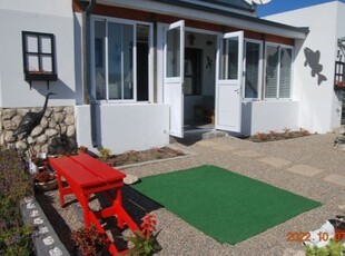 Relax and enjoy life in this charming neat as a pin retirement house