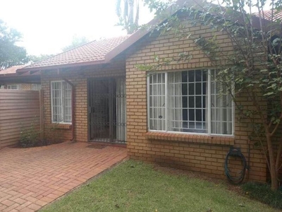 3 Bed Townhouse in Die Wilgers, Pretoria East | RentUncle