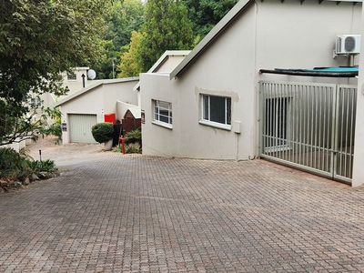 3 Bedroom Cluster To Let in Bryanston - 00 The Outcrop 15 Cedar Street