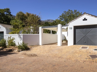 3 Bedroom House To Let in Paradyskloof