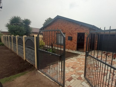 3 Bedroom house to rent in Eldorado Park, Soweto