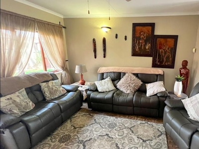3 Bedroom townhouse - freehold for sale in Dal Fouche, Springs