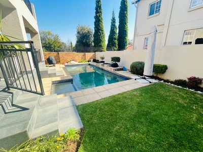3 Bedroom Townhouse To Let in Kyalami Hills