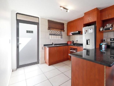 Bachelor Apartment sold in Muizenberg, Cape Town