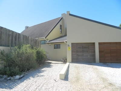 3 Bedroom House To Let in Cape St Francis