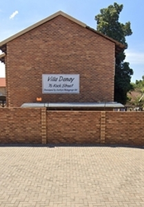 2 Bed Flat at Villa Denay in Rustenburg - Rustenburg