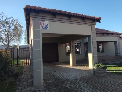 2 Bedroom townhouse - sectional to rent in Flamwood, Klerksdorp