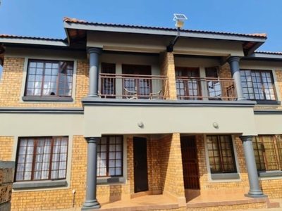3 Bedroom Apartment / flat to rent in Middelburg Central