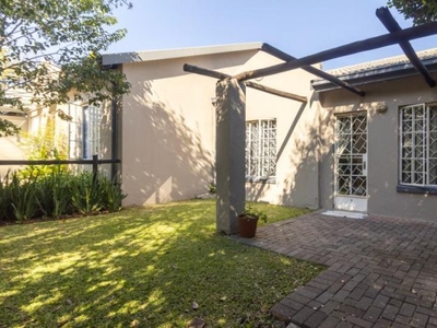 2 Bedroom duplex townhouse - sectional for sale in Lynnwood Glen, Pretoria