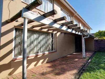 3 Bedroom Apartment For Sale in Carrington Heights