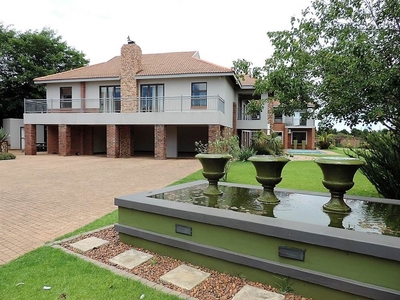 7 Bed House in Spitskop