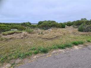 1 300 m² Land available in Mossel Bay Central
