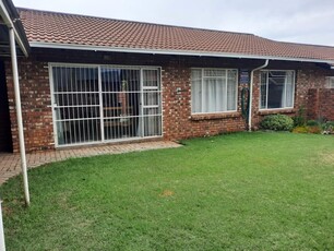 2 Bedroom Townhouse to rent in Langenhovenpark