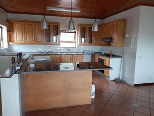 3 Bedroom Apartment / flat to rent in Muizenberg - 24 Main Rd