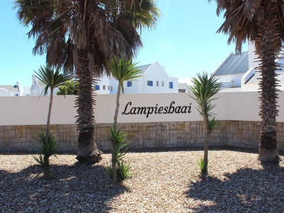 3 Bedroom House For Sale in Lampiesbaai