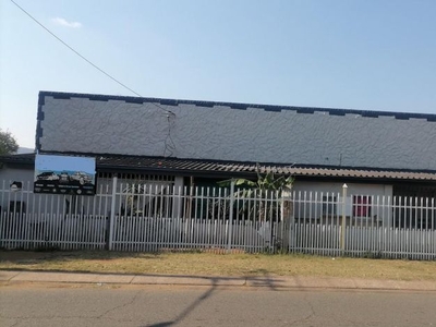 6 Bedroom house for sale in Jan Niemand Park, Pretoria