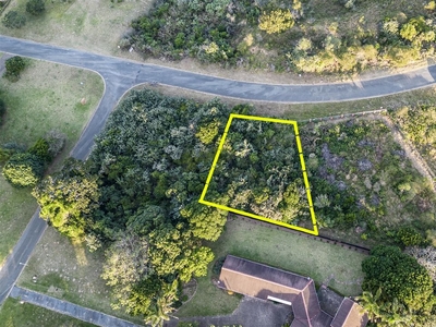 828m² Vacant Land Sold in Cintsa East