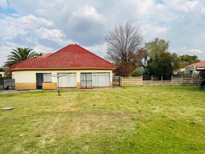 House For Sale In Peacehaven, Vereeniging