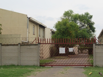 Nedbank Repossessed 3 Bedroom Sectional Title for Sale in Ve