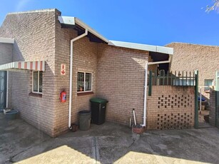 3 Bedroom Apartment For Sale in Protea Park